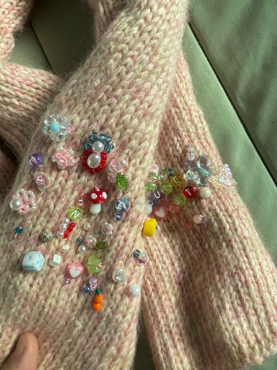 핸드메이드 y2k 큐티 키치 비즈 뜨개 목도리 상품이미지2