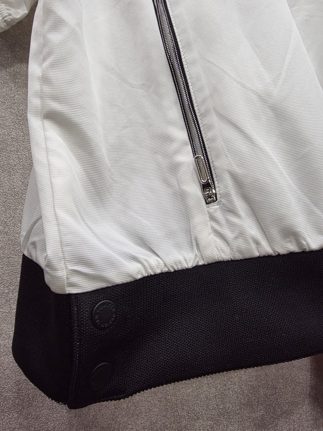 이안폴터디자인 여성 집업 반팔점퍼  24ss 상품이미지6