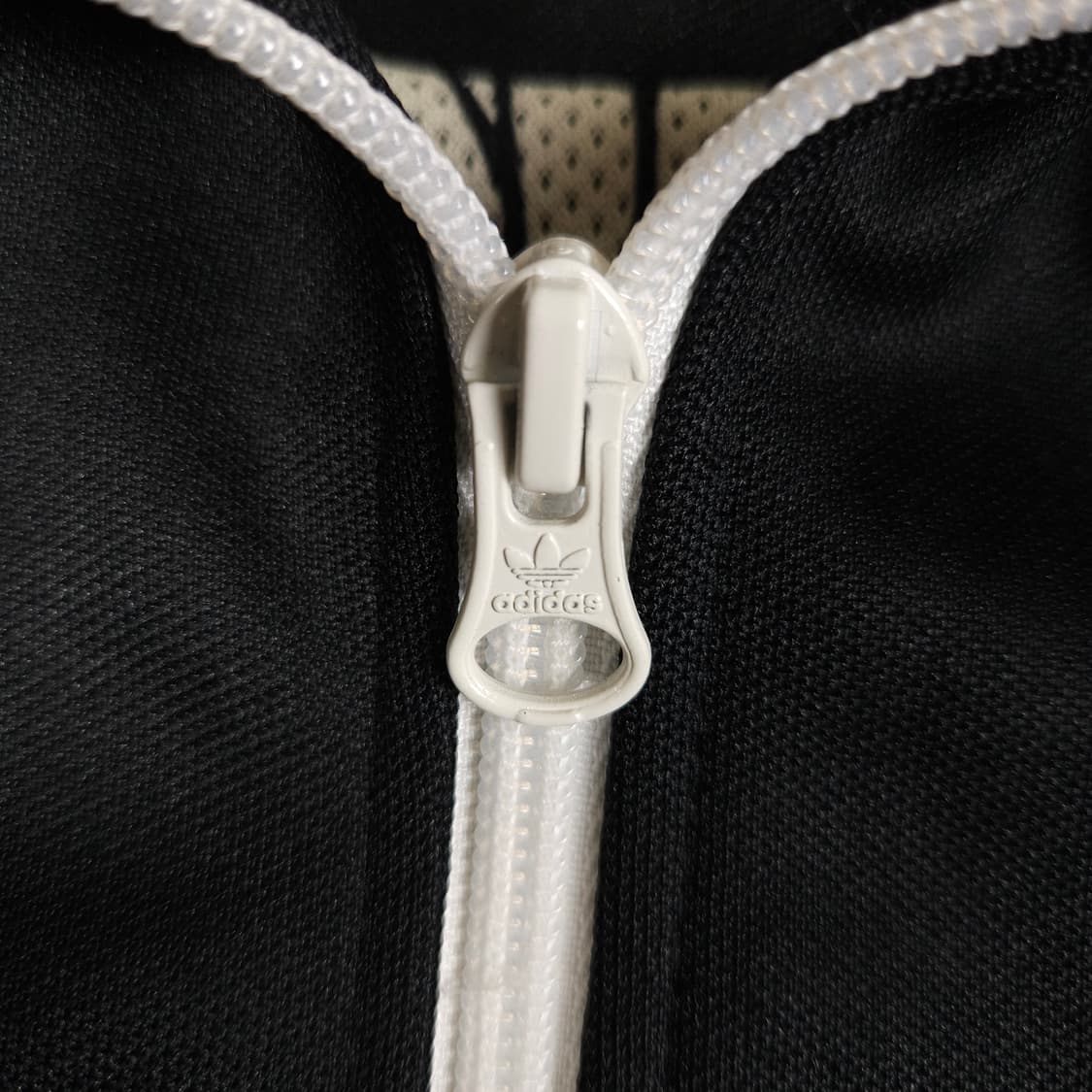 아디다스 파이어버드 유로파 트랙탑 블랙  상품이미지3