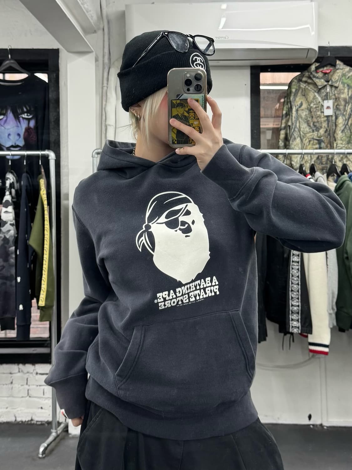 베이프 해적 빅사루 후드티 상품이미지1