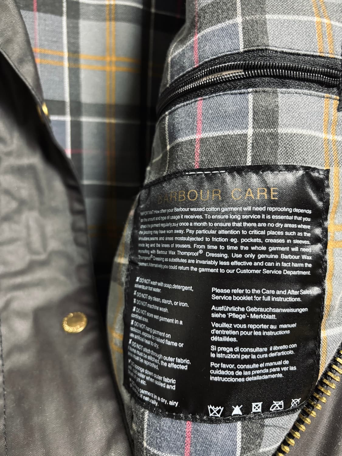 Barbour 바버 인터내셔널 오일드 왁스 자켓 블랙 상품이미지4