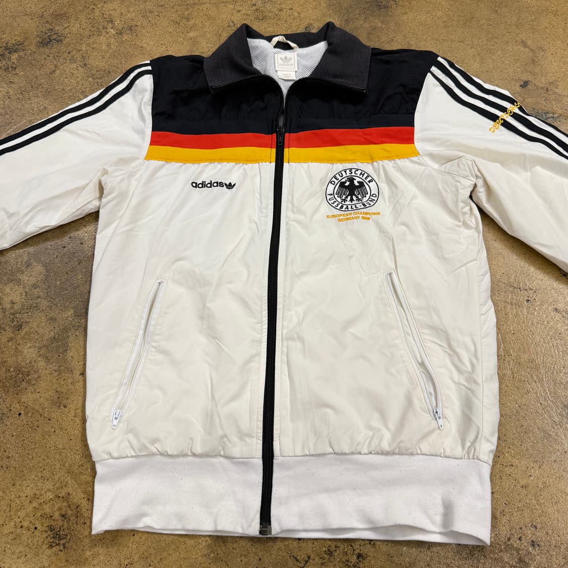 아디다스 독일 도우처 흰검 바람막이 자켓  90 상품이미지3