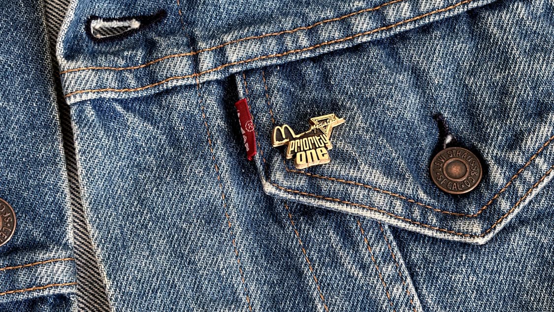 맥도날드 빈티지 크루 핀뱃지 라펠핀 ‘Mediatech’ 상품이미지2