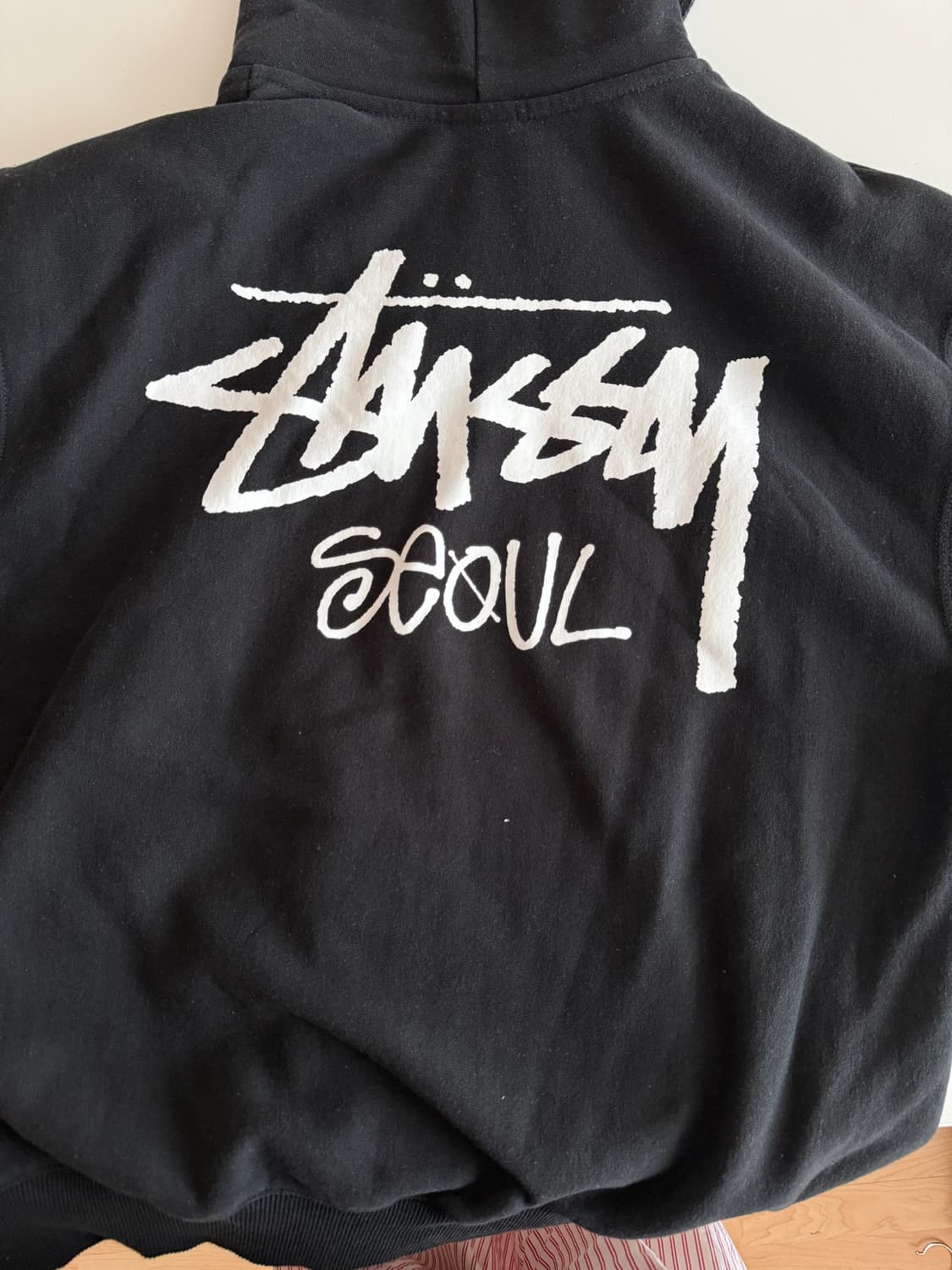 스투시 스탁 서울 2023 후드 집업 블랙 상품이미지5