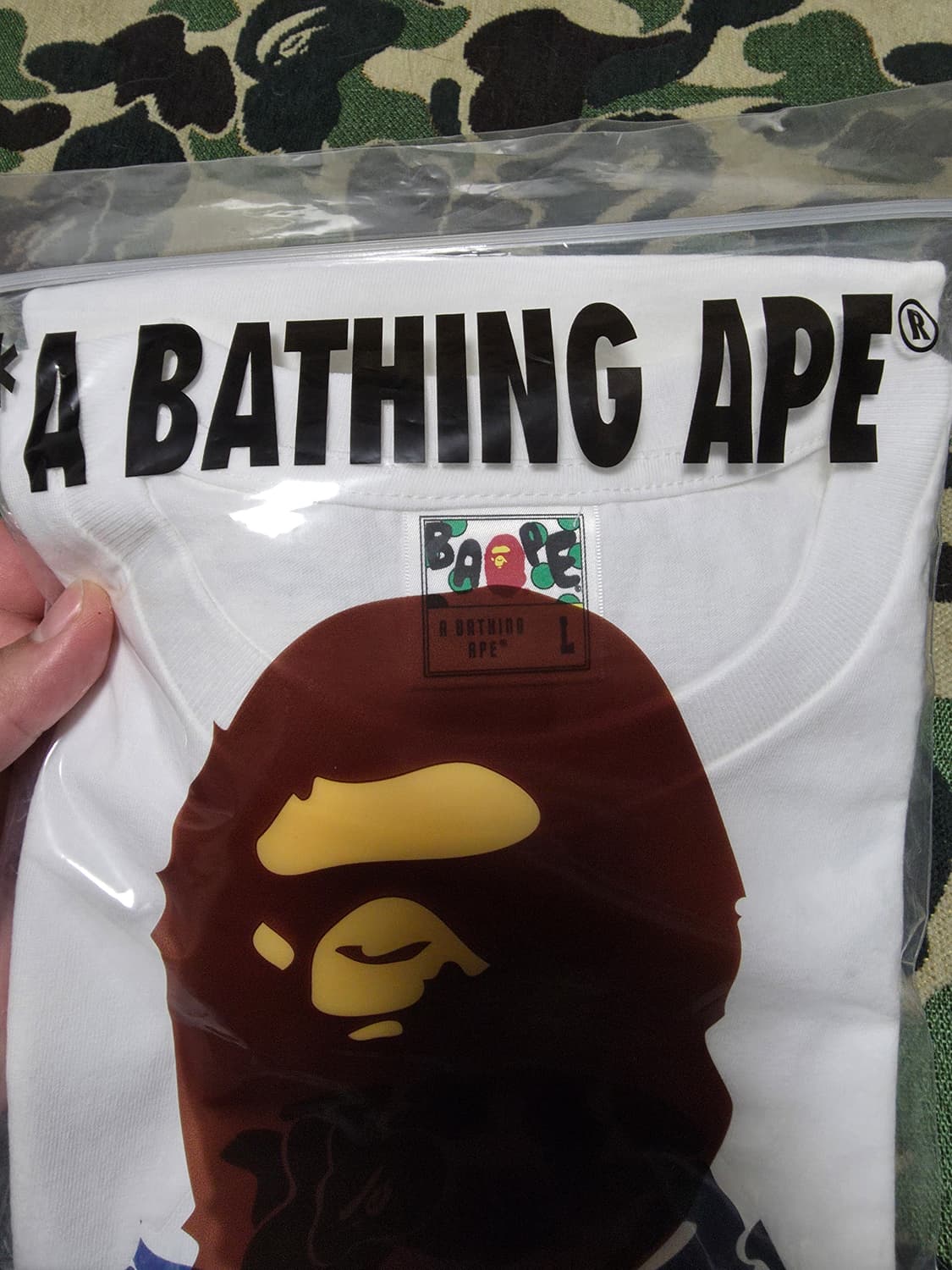 [L] 베이프 온라인 한정 카모 GO APE 빅사루 반팔티 화이트 상품이미지7