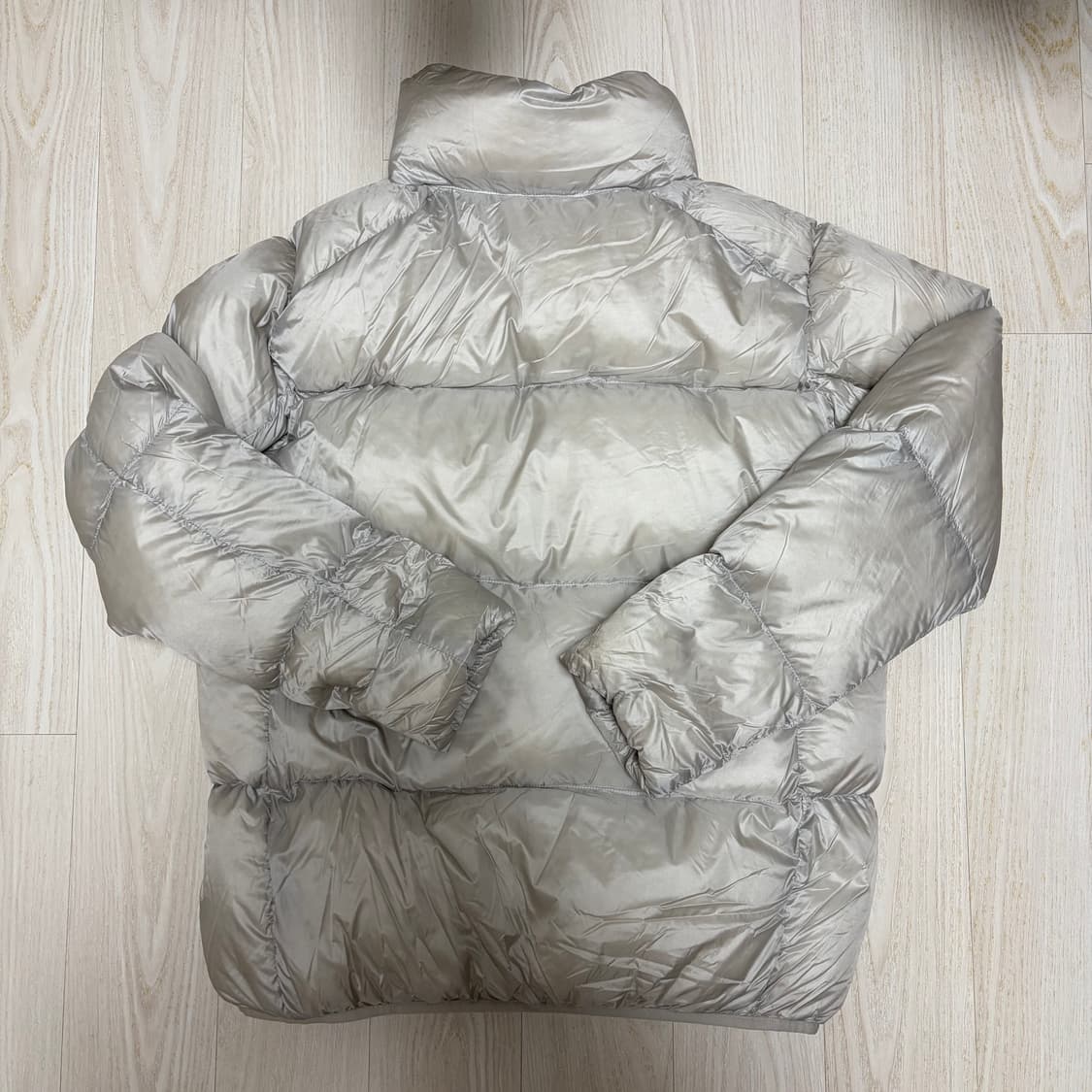 유니클로 울트라라이트 m사이즈 르메르맛 봉태규패딩 상품이미지2