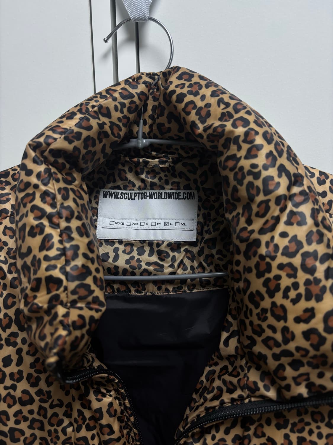 SCULPTOR 107 Cropped Puffer Down Leopard 상품이미지3