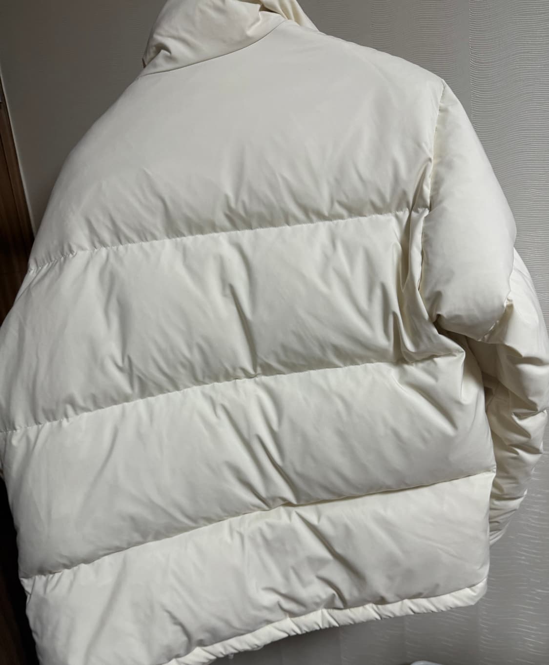 인사일런스 에센셜 다운 자켓 상품이미지3