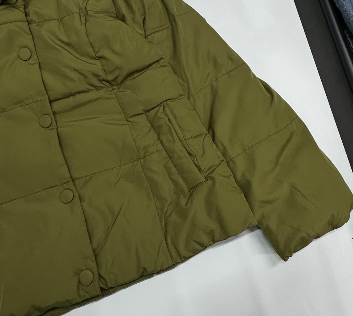 하구미의 말차맛 겨울 모리걸 올리브카키 오버핏 버튼포인트 경량패딩 상품이미지5