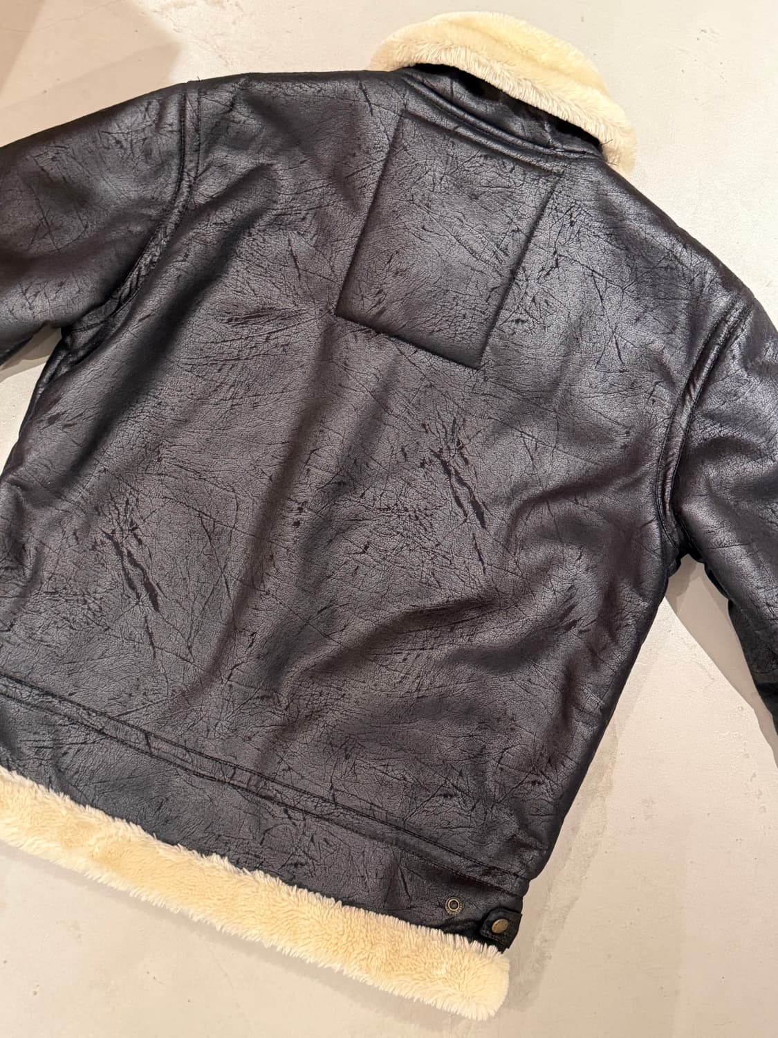 알파인더스트리 블랙 무스탕 L 상품이미지2