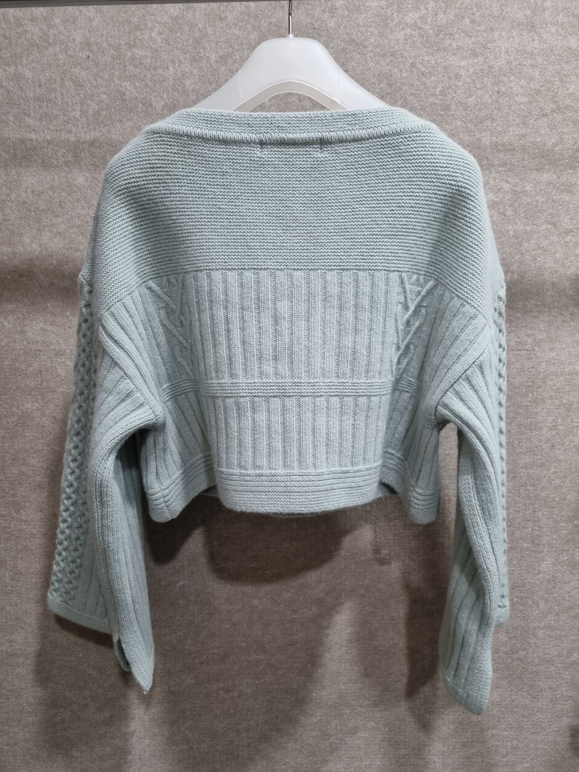 여성 free 듀엘 크롭 니트 긴팔 상품이미지2