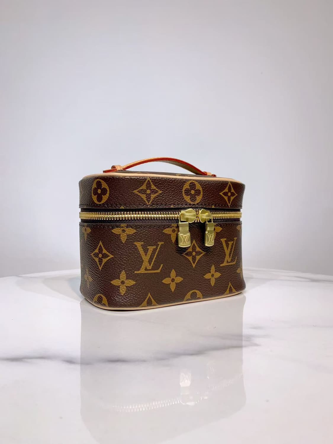 루이비통 니스 나노 메이크업 케이스 모노그램 상품이미지2