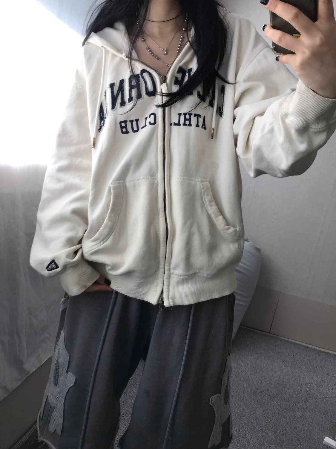 후아유 화이트 오버핏 후드집업 상품이미지2