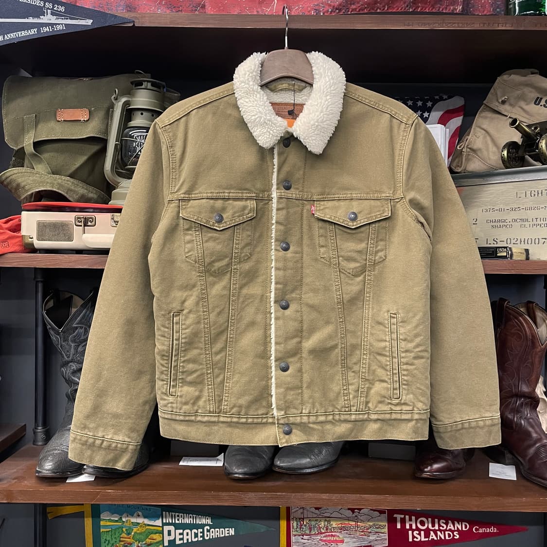 리바이스 프리미엄 타입2 쉐르파 데님 트러커 자켓 상품이미지1