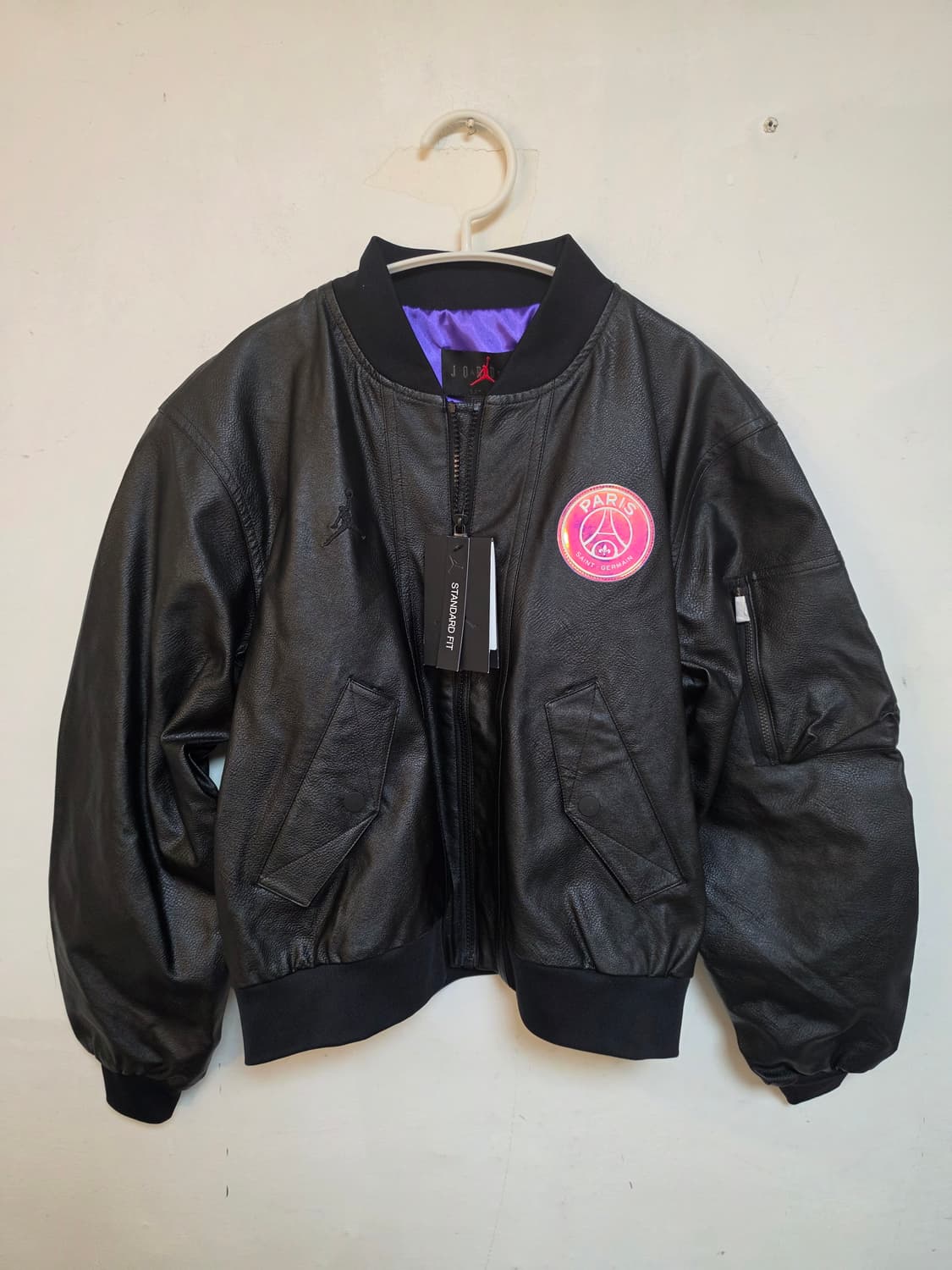 조던 파리생제르망 여성 레더 봄버 자켓 85(M) 새상품
 상품이미지1