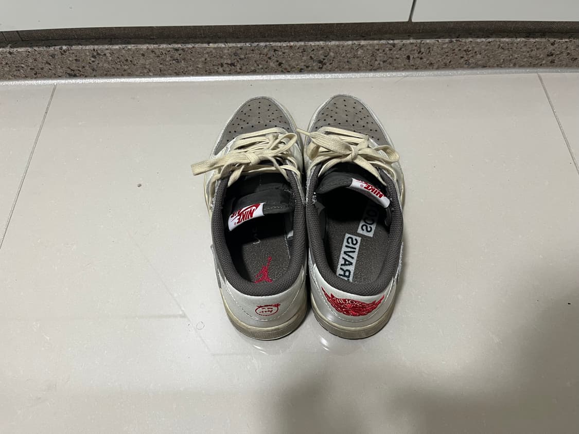 조던 1 x 트래비스 스캇 레트로 로우 OG SP 세일 앤 리저록  상품이미지3