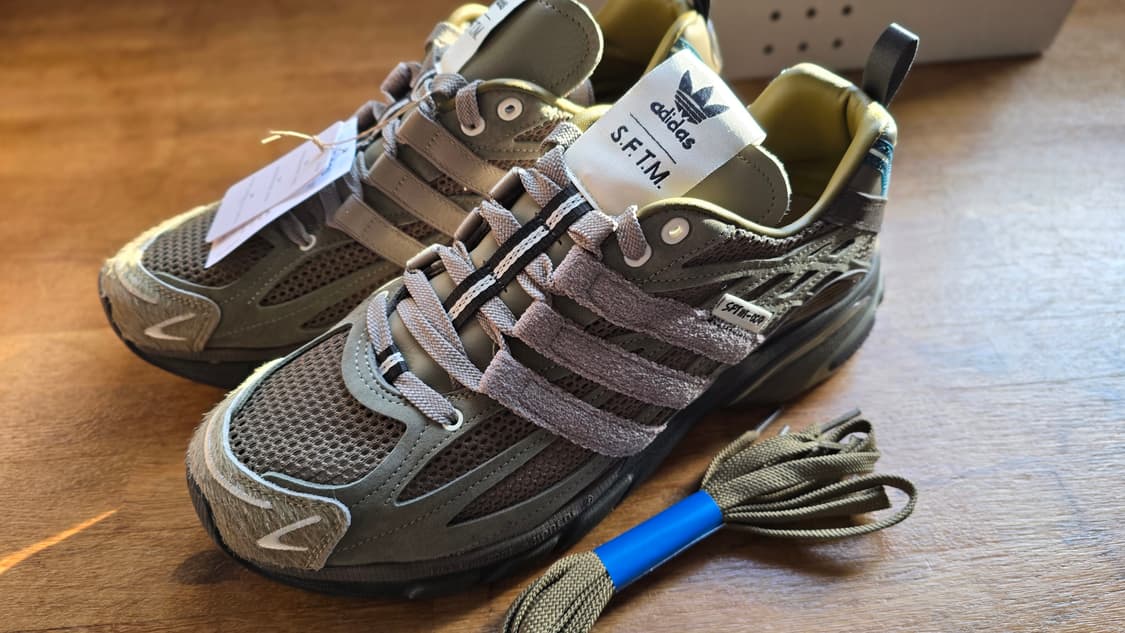 새상품) 아디다스 × 송포더뮤트 쿠션 285mm 판매 합니다.
새상품 이 상품이미지1