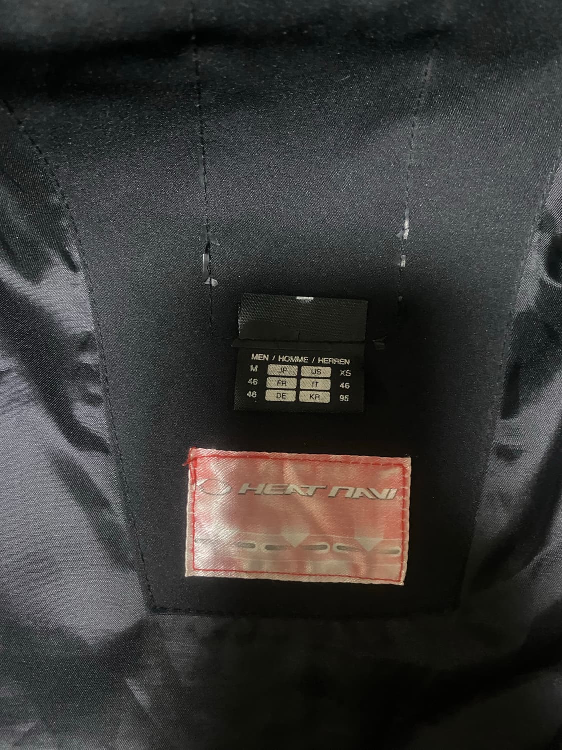 데상트 리미티드 스위스 한정판 패딩 상품이미지6