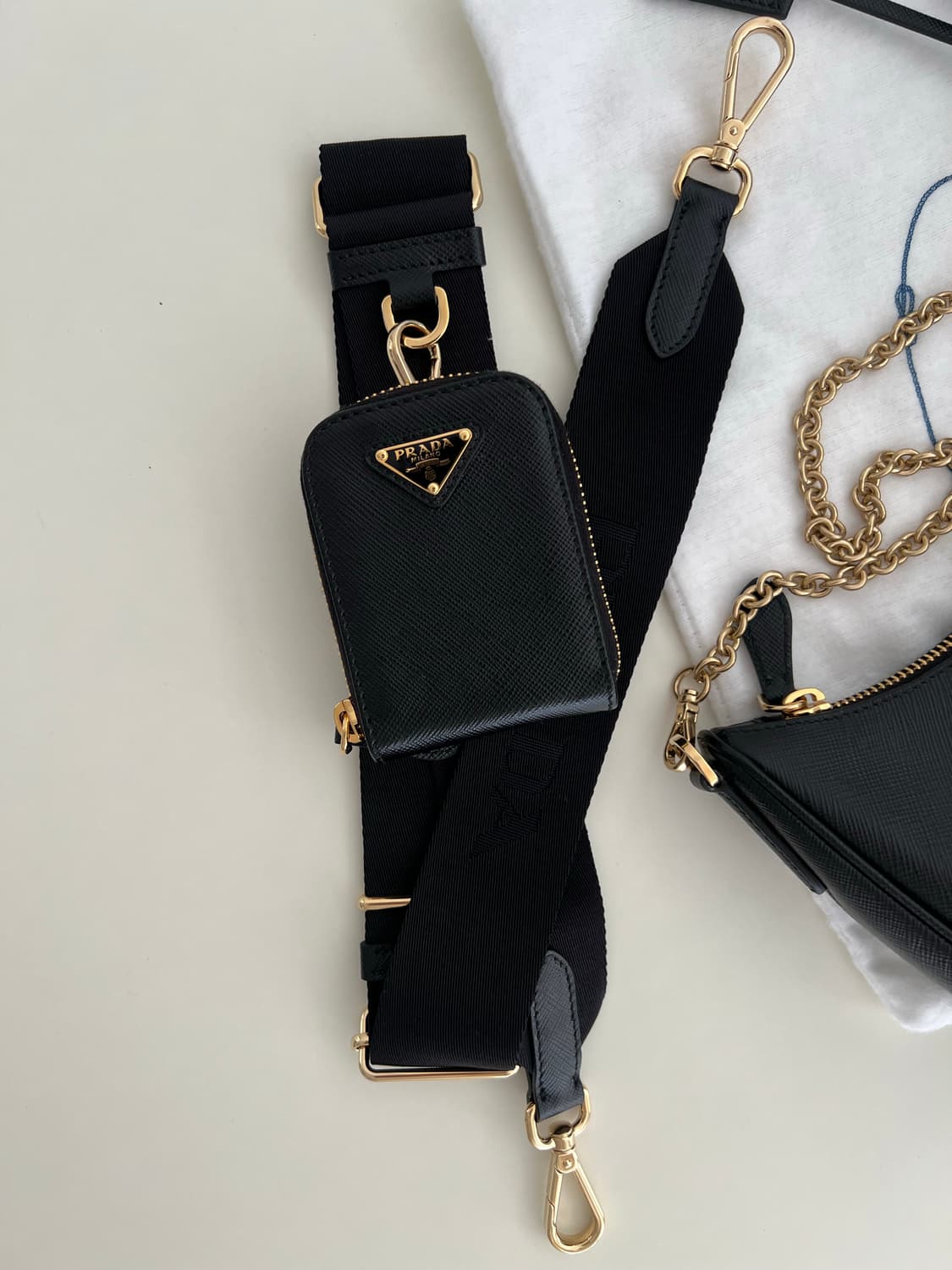 프라다 리에디션 사피아노 멀티 호보백 상품이미지7