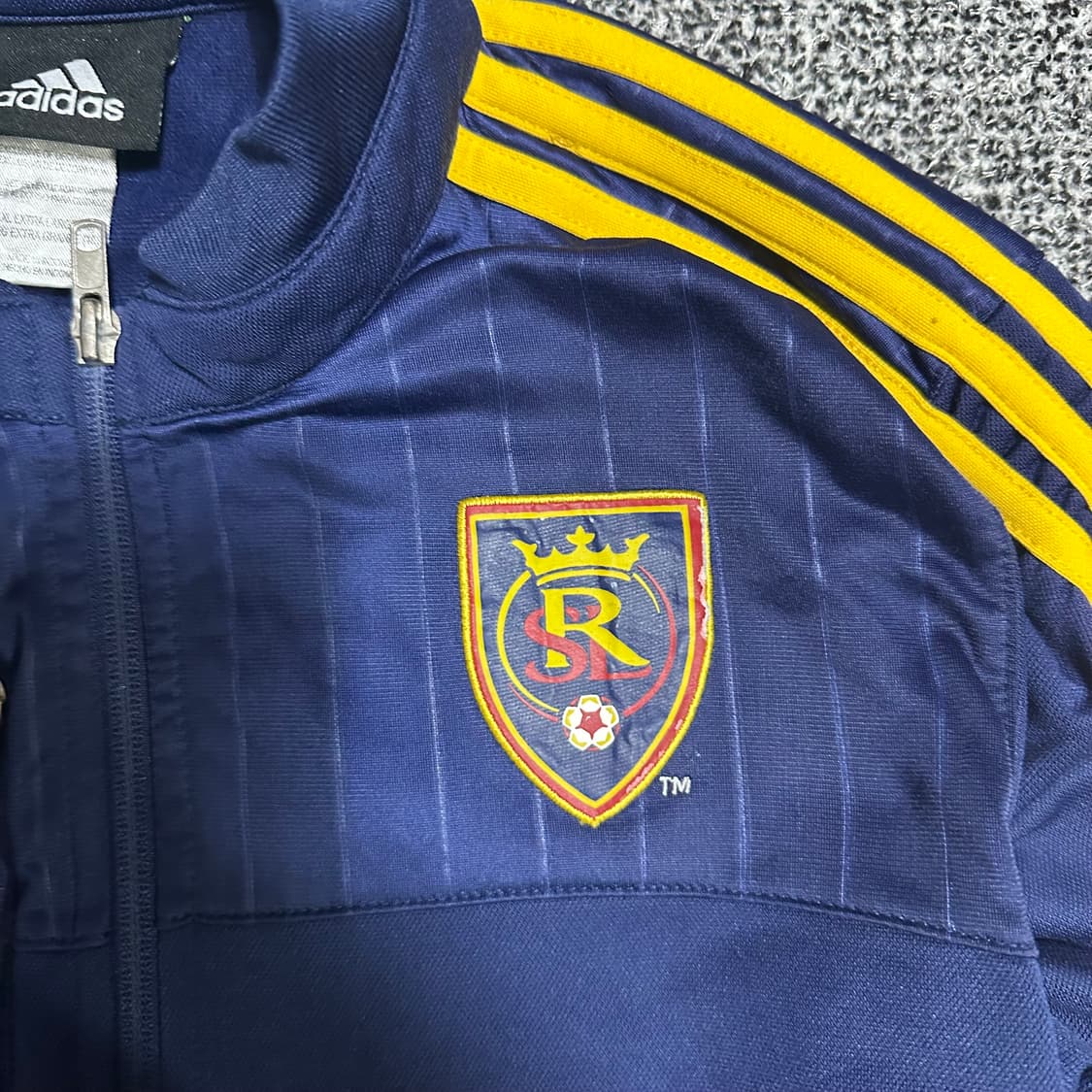 (M추천) 아디다스 레알 솔트레이크 트랙탑 네이비/옐로우 삼선 져지 상품이미지3