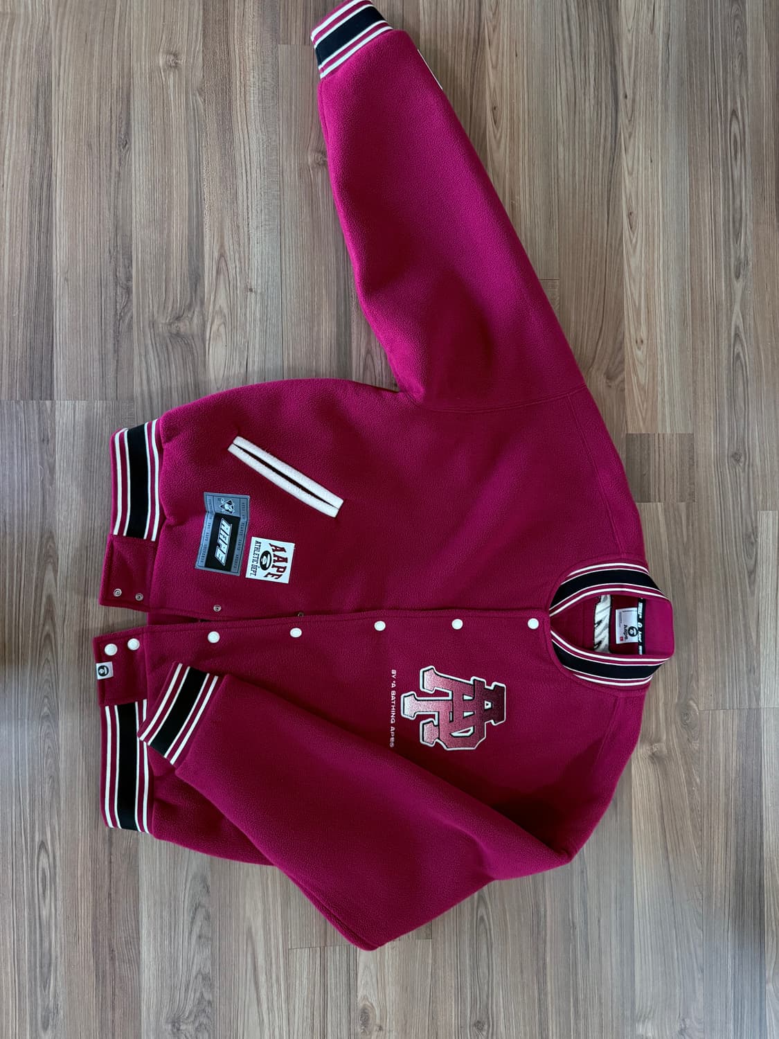 에이프 바시티 자켓 L (레드) 상품이미지1