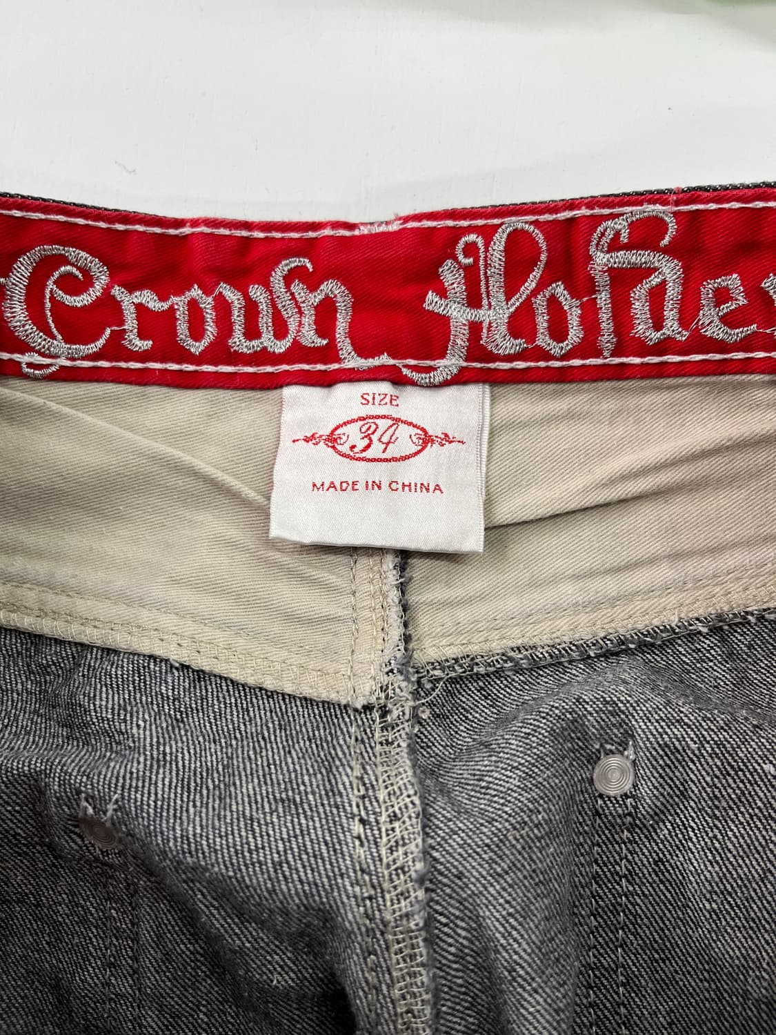 CROWNHOLDER 백프린팅 자수 데님 팬츠 상품이미지8