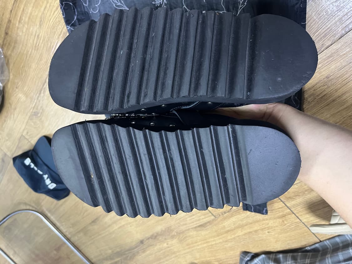 토가 비릴리스 스터드 레더 블로퍼 상품이미지3