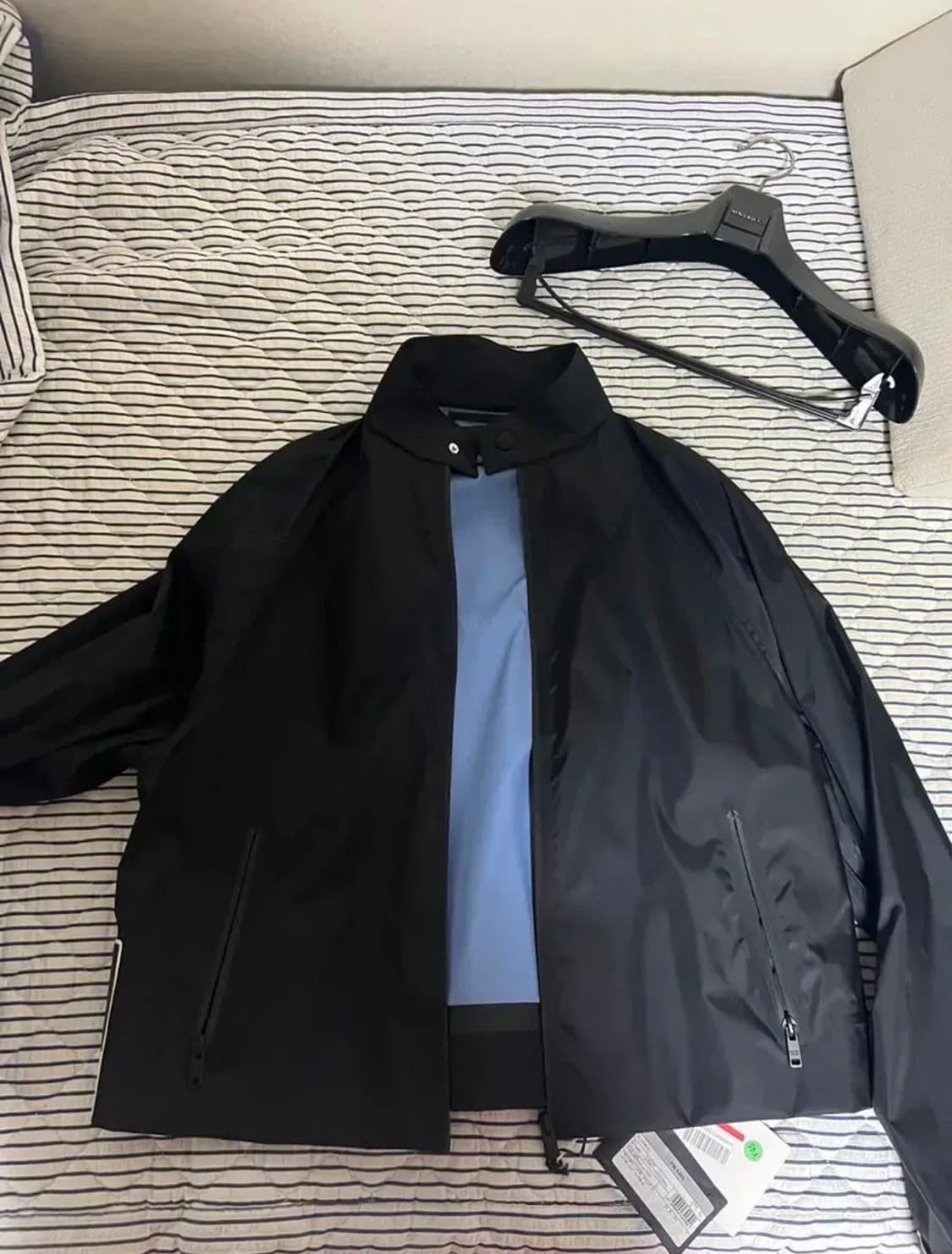 프라다 018 개버딘 바람막이 상품이미지1