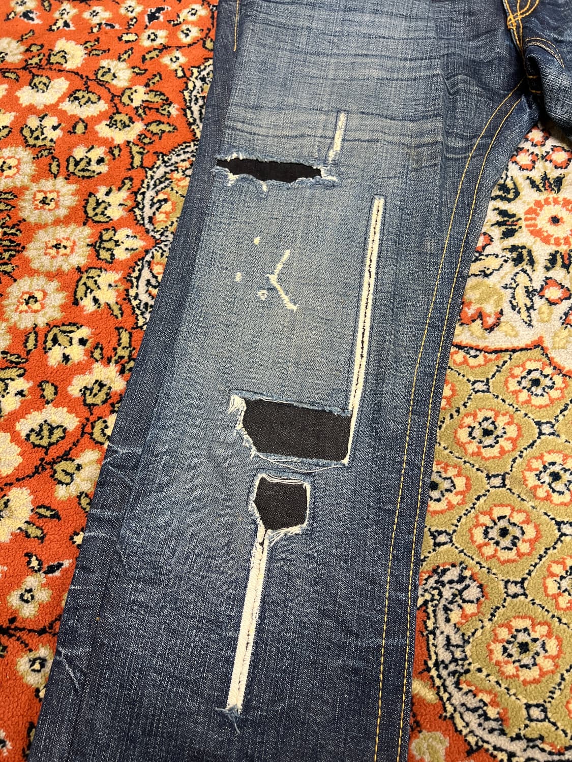 [34] 트루릴리전 패치 데님 팬츠 상품이미지3