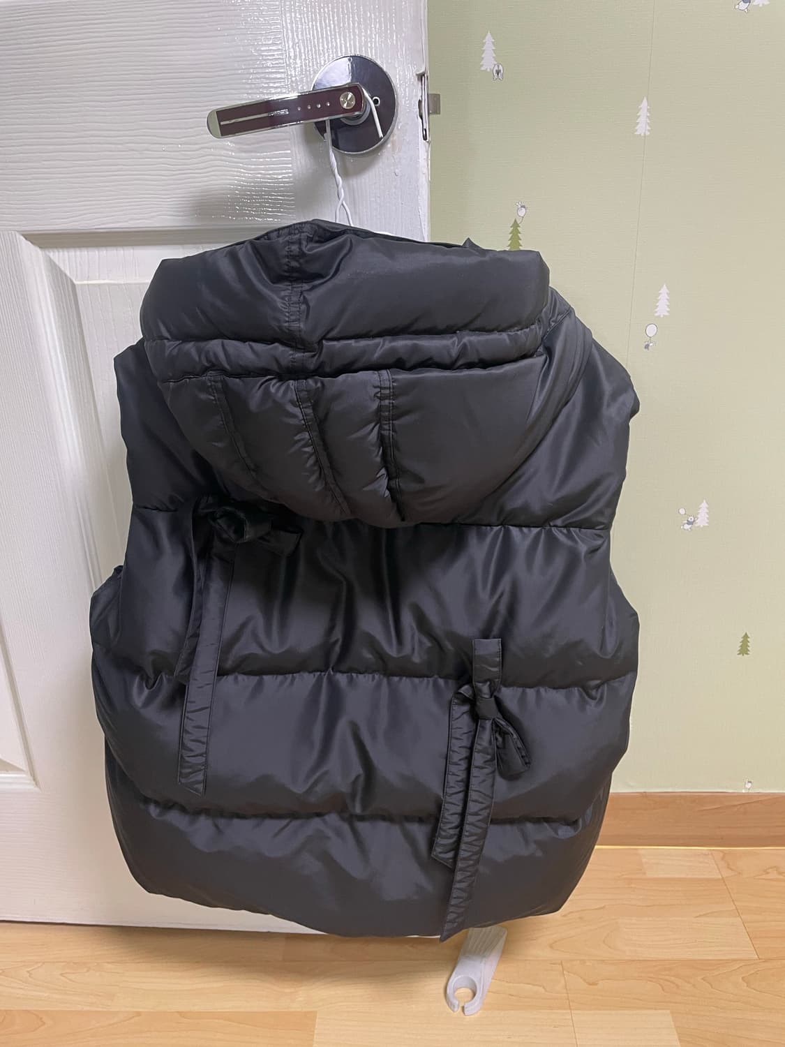 셀리테일즈 리본 디테일 패딩 베스트 상품이미지2