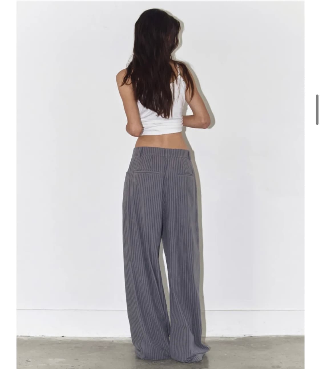 폴리수엠 스트라이프 오버사이즈 턱팬츠 그레이 상품이미지4