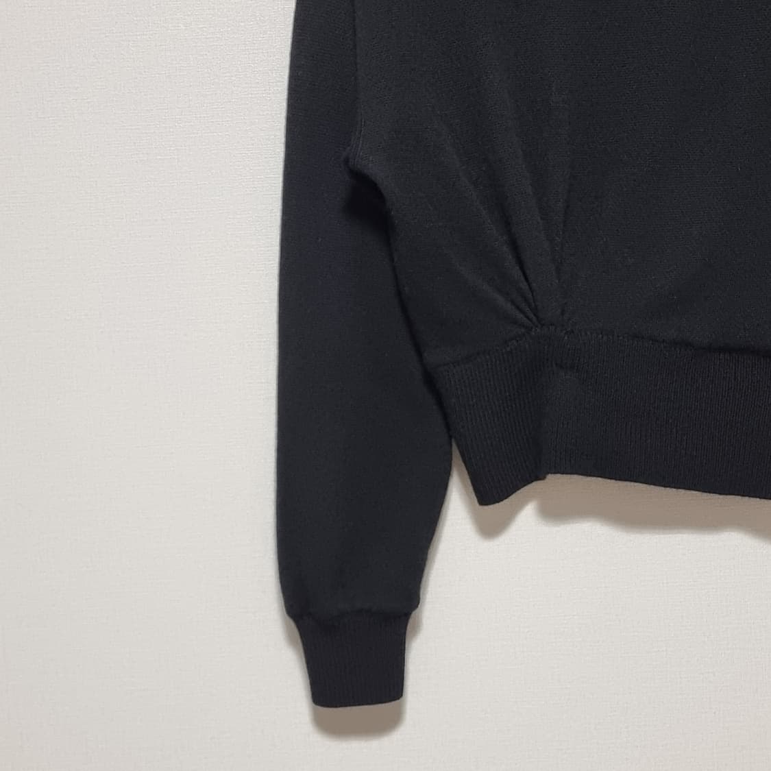 알렉산더왕 터틀넥 셔링 울100 니트 (55-날씬66/표기XS) 상태최상 상품이미지5