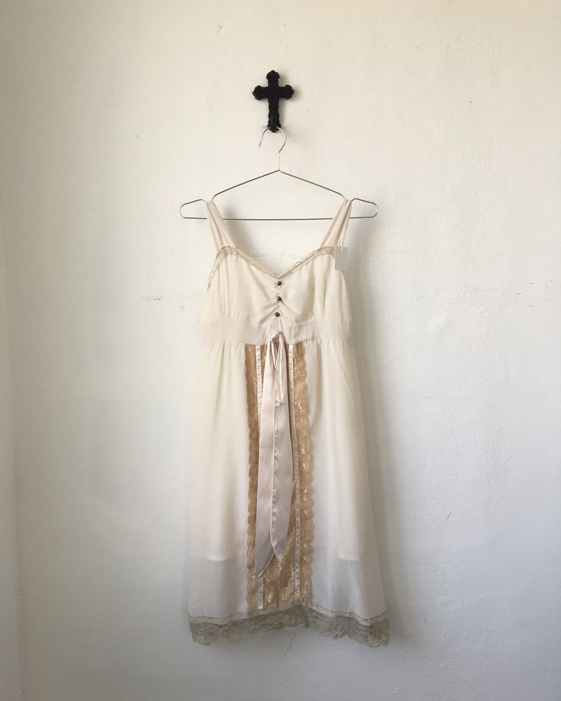 Lace trimming tied point sleeveless onep 상품이미지2