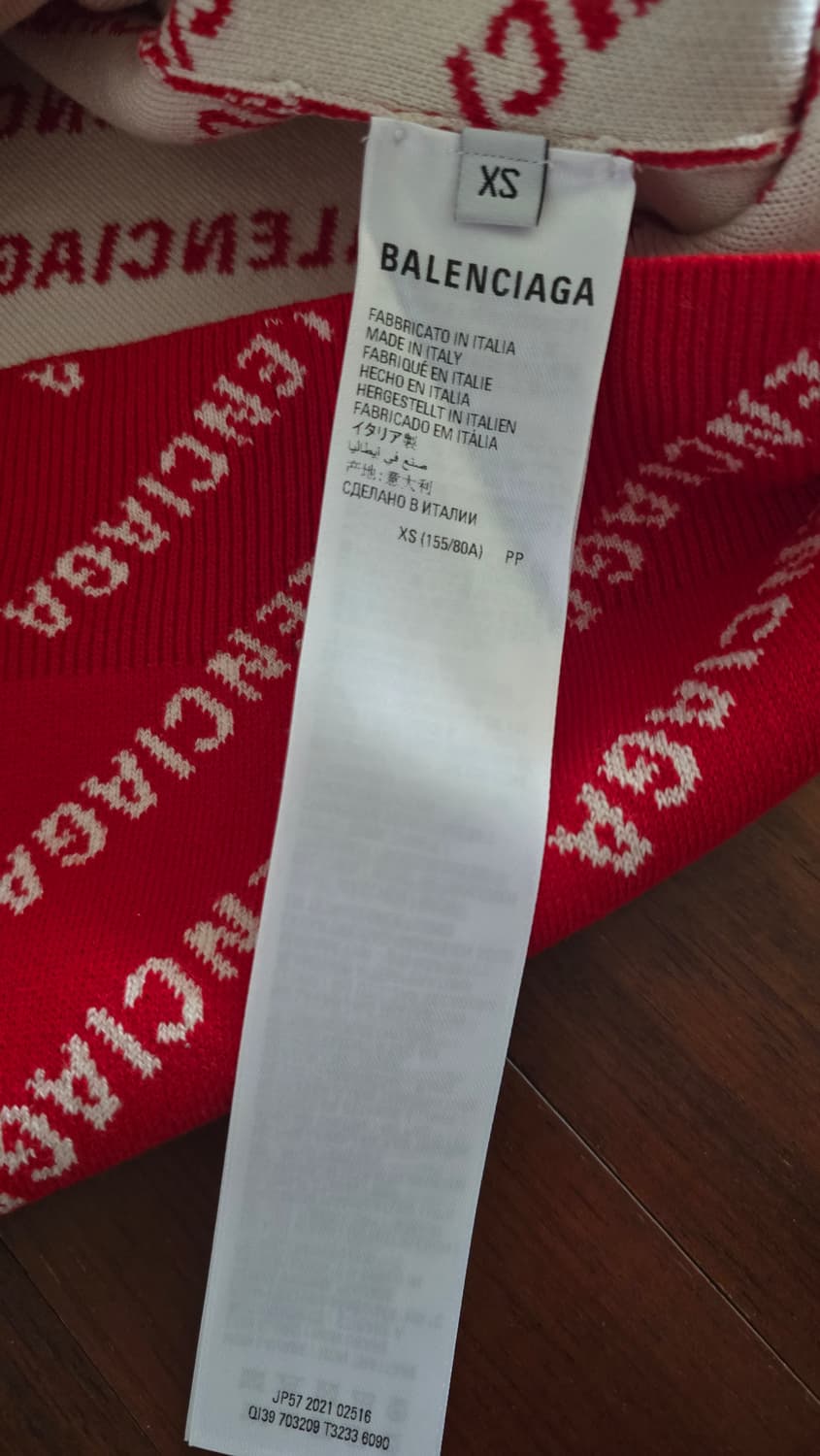 발렌시아가 미니 올오버 크루넥 니트 xs 상품이미지7