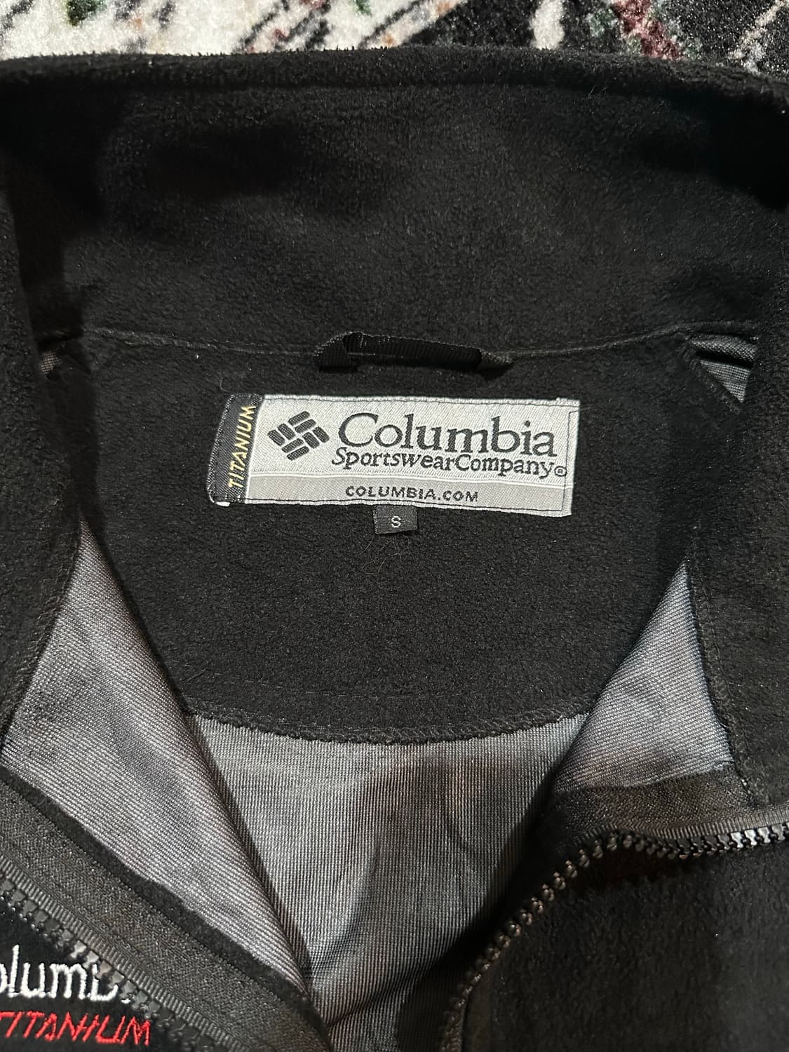 콜롬비아 티타늄 블랙 플리스 자켓 상품이미지2