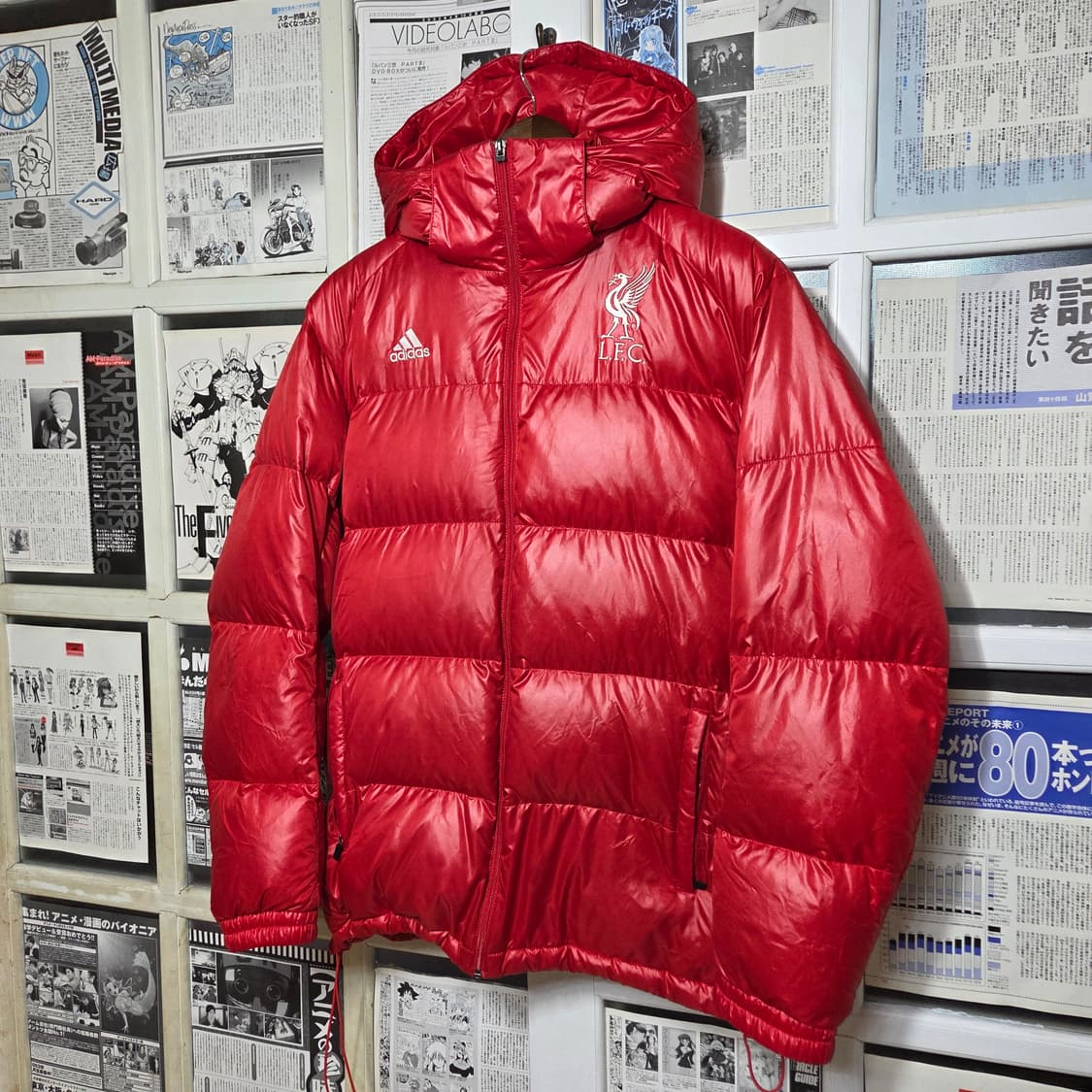 아디다스 레드 구스다운 리버풀 패딩 상품이미지1