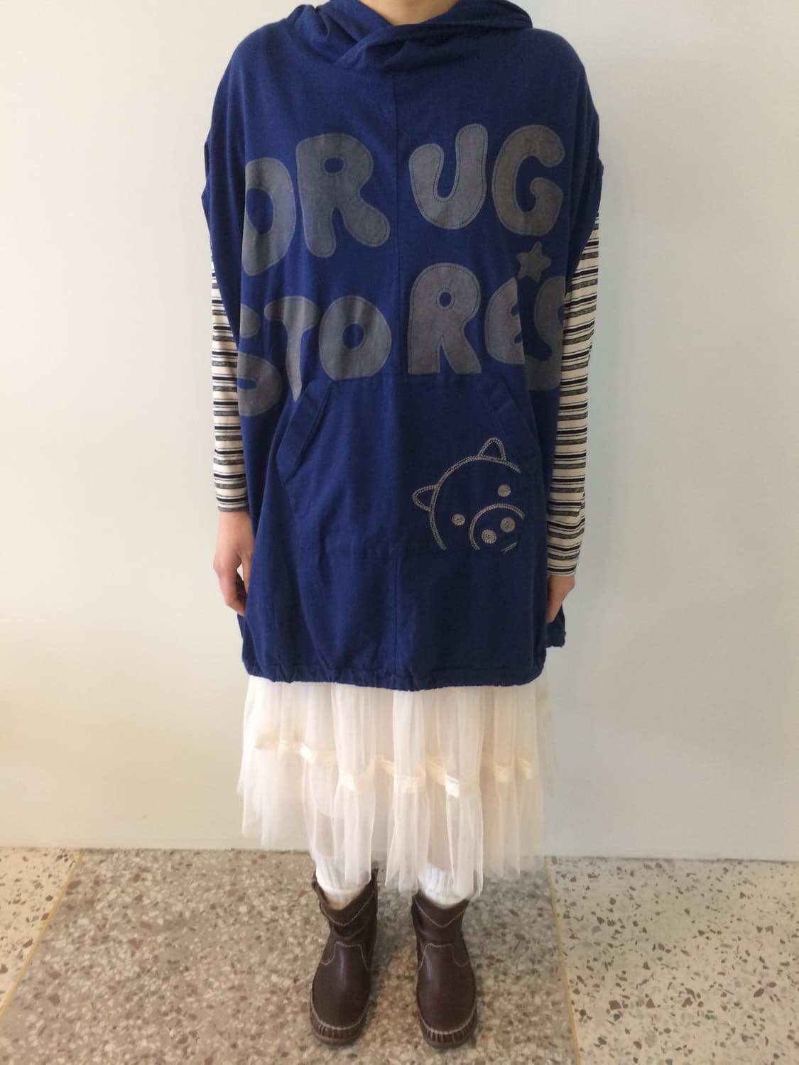 드럭스토어 후드티 상품이미지3