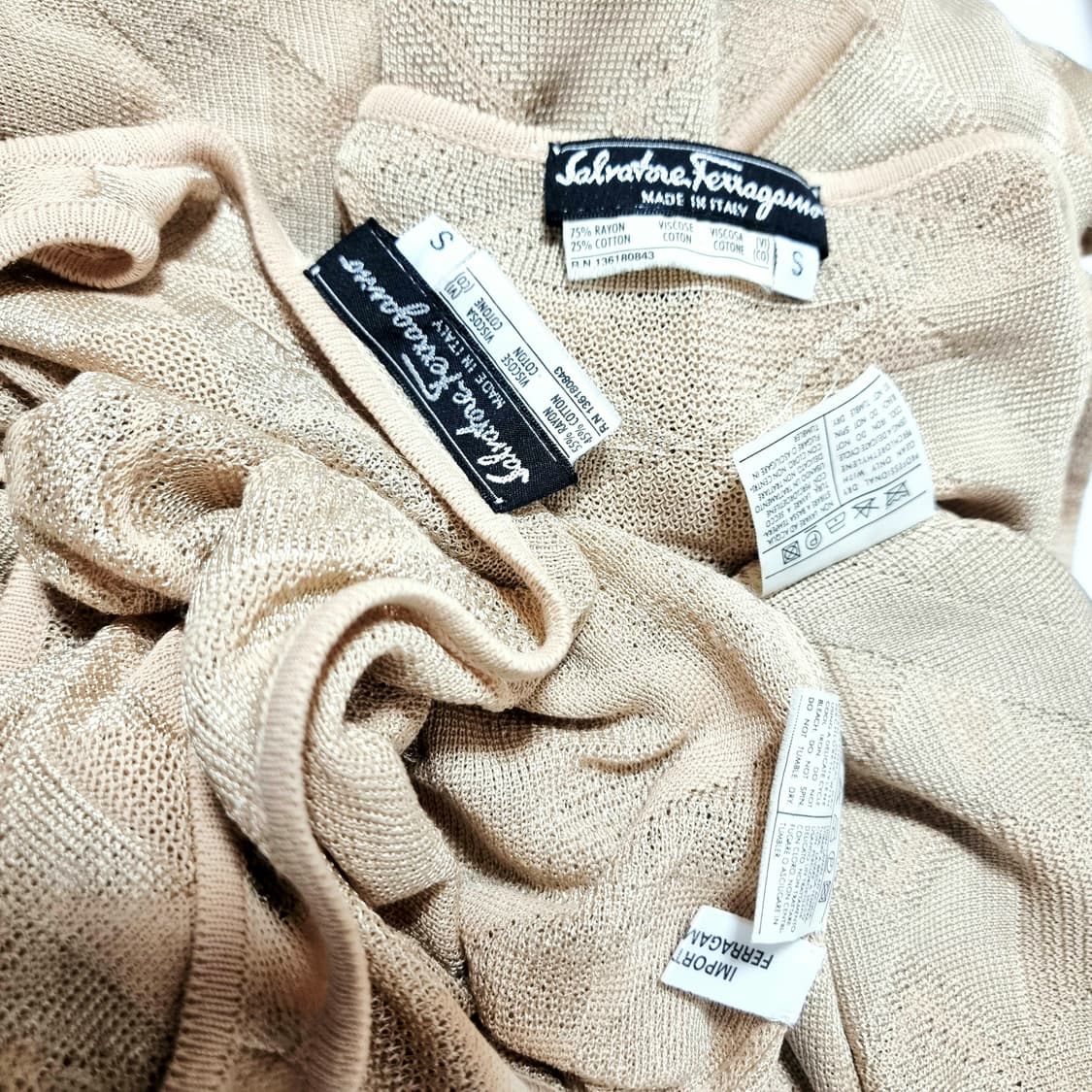 살바토레 페라가모 가디건 슬리브리스 탑 셋업 투피스 (4455) 상태최상 상품이미지10