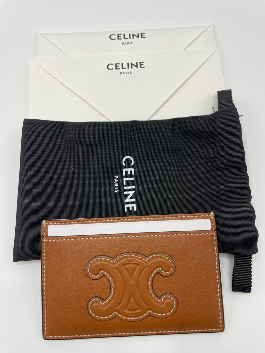 셀린느 트리옹프 램스킨 카드지갑 상품이미지2