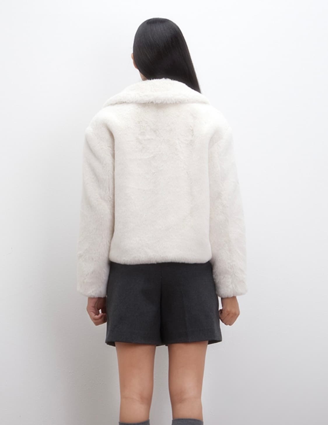 미쏘 화이트 숏 퍼 자켓 상품이미지2