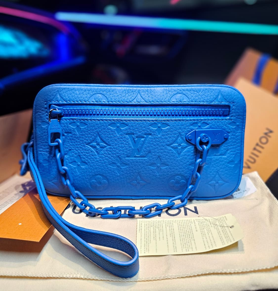루이비통 버질아블로 한정판 포쉐트 볼가 블루체인 (새상품) 상품이미지1
