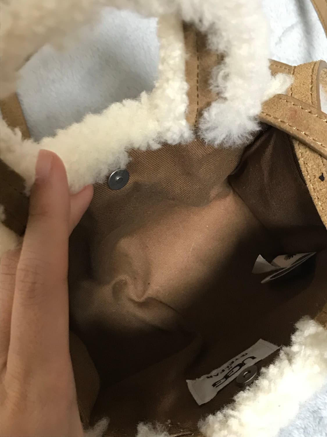 UGG x Telfar 쇼퍼백 정품 (스몰/체스트넛) 상품이미지3