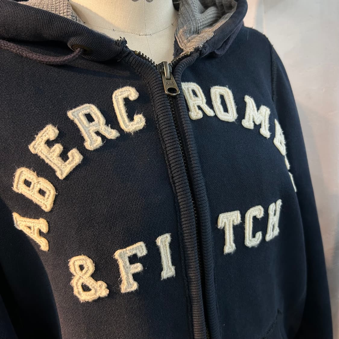 Abecrombie Navy Zip-Up Hoodie 상품이미지3