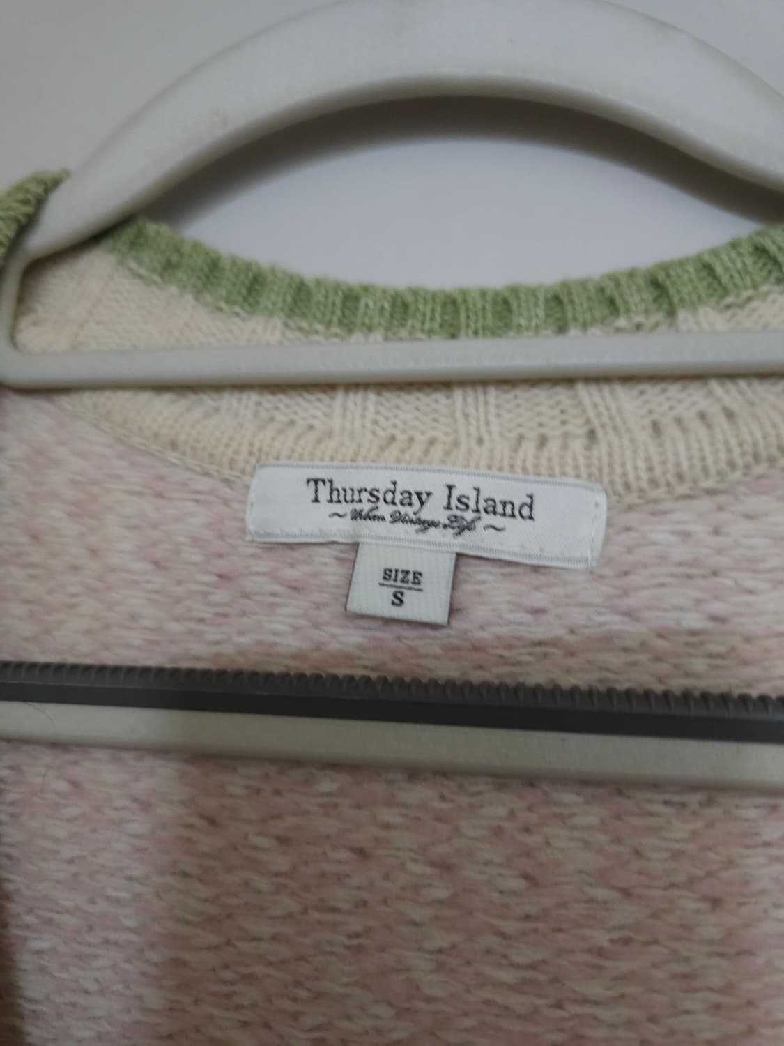 Thursday Island 울 베스트 아이보리 그린 상품이미지5