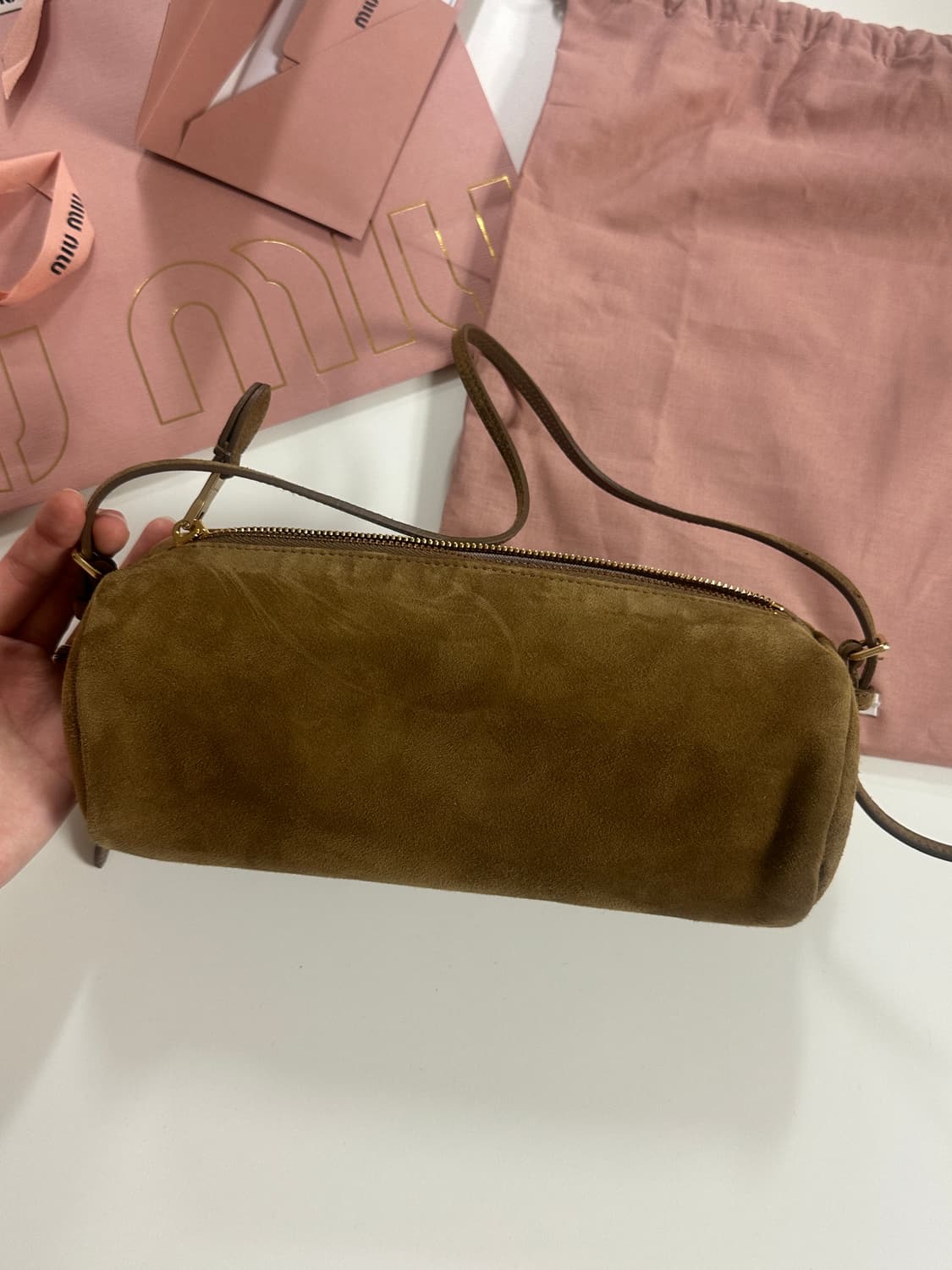 미우미우 스웨이드 레더 포쉐트 미니 토트 숄더백 올리브그린 새상품 상품이미지5