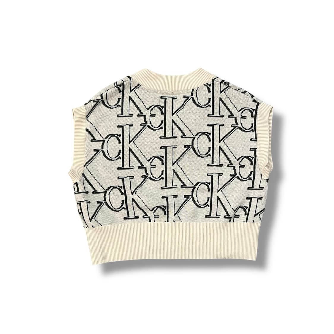  캘빈클라인 진스 로고 브이넥 니트 베스트 y14395 상품이미지3