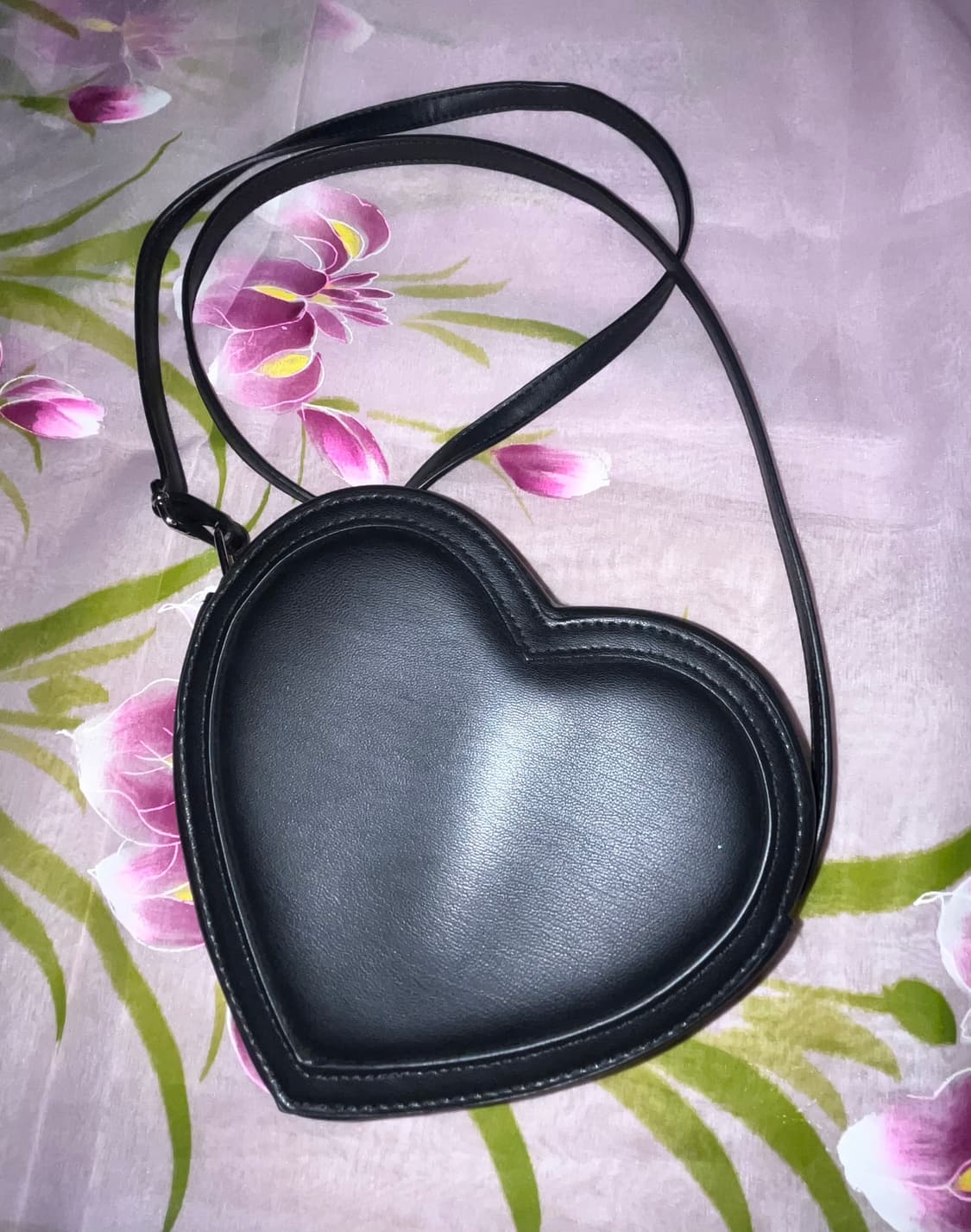 H&m미니 하트 크로스백 상품이미지1