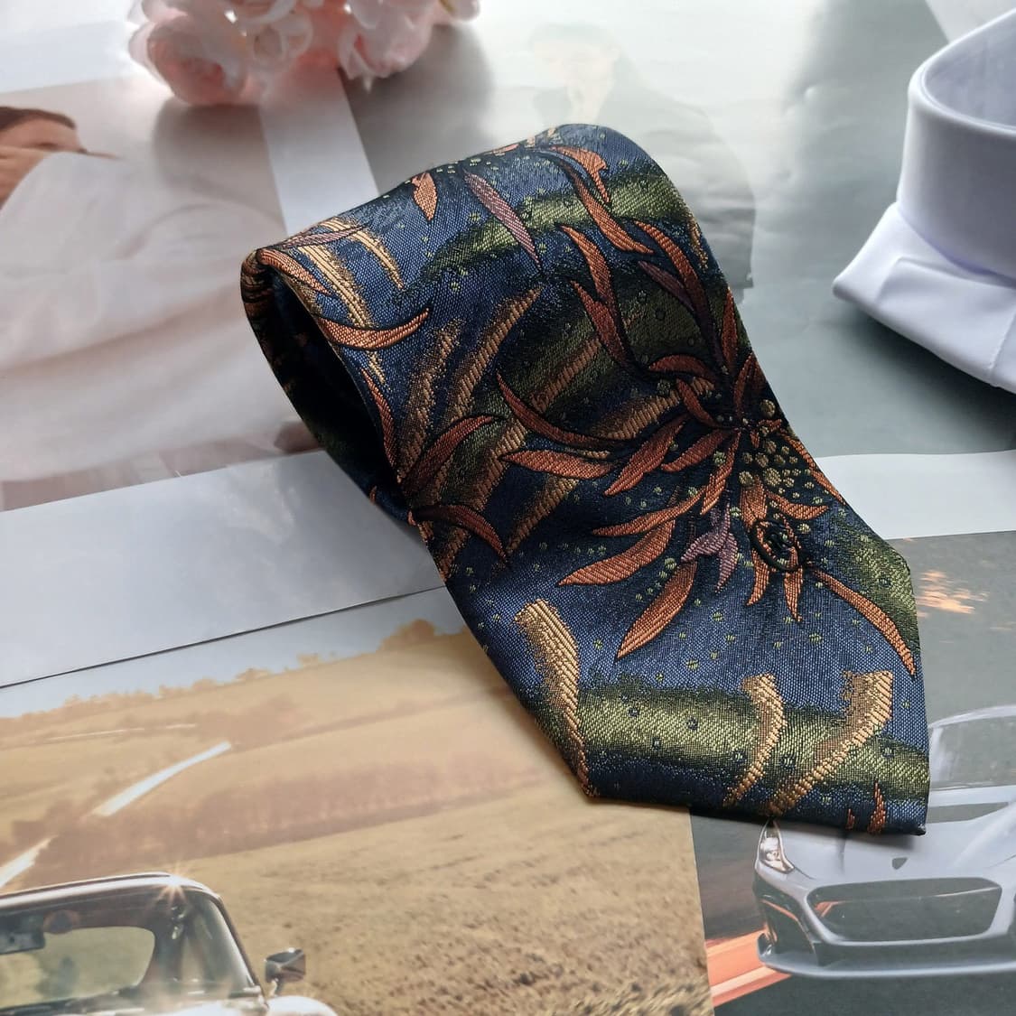 니노 세루티 실크 플로럴 패턴 넥타이 9.1cm A+등급 A18510
 상품이미지2