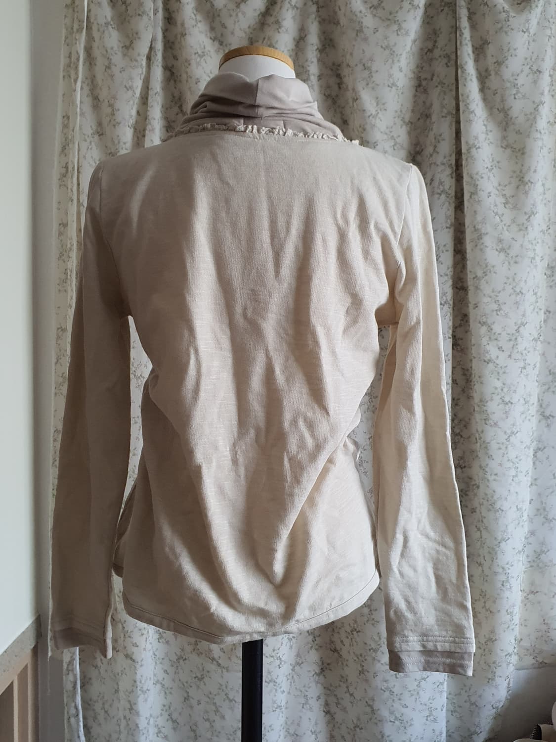 [모리걸] 아이보리 레이스 롱 슬리브 핀턱 블라우스 셔츠 텍있음 상품이미지5