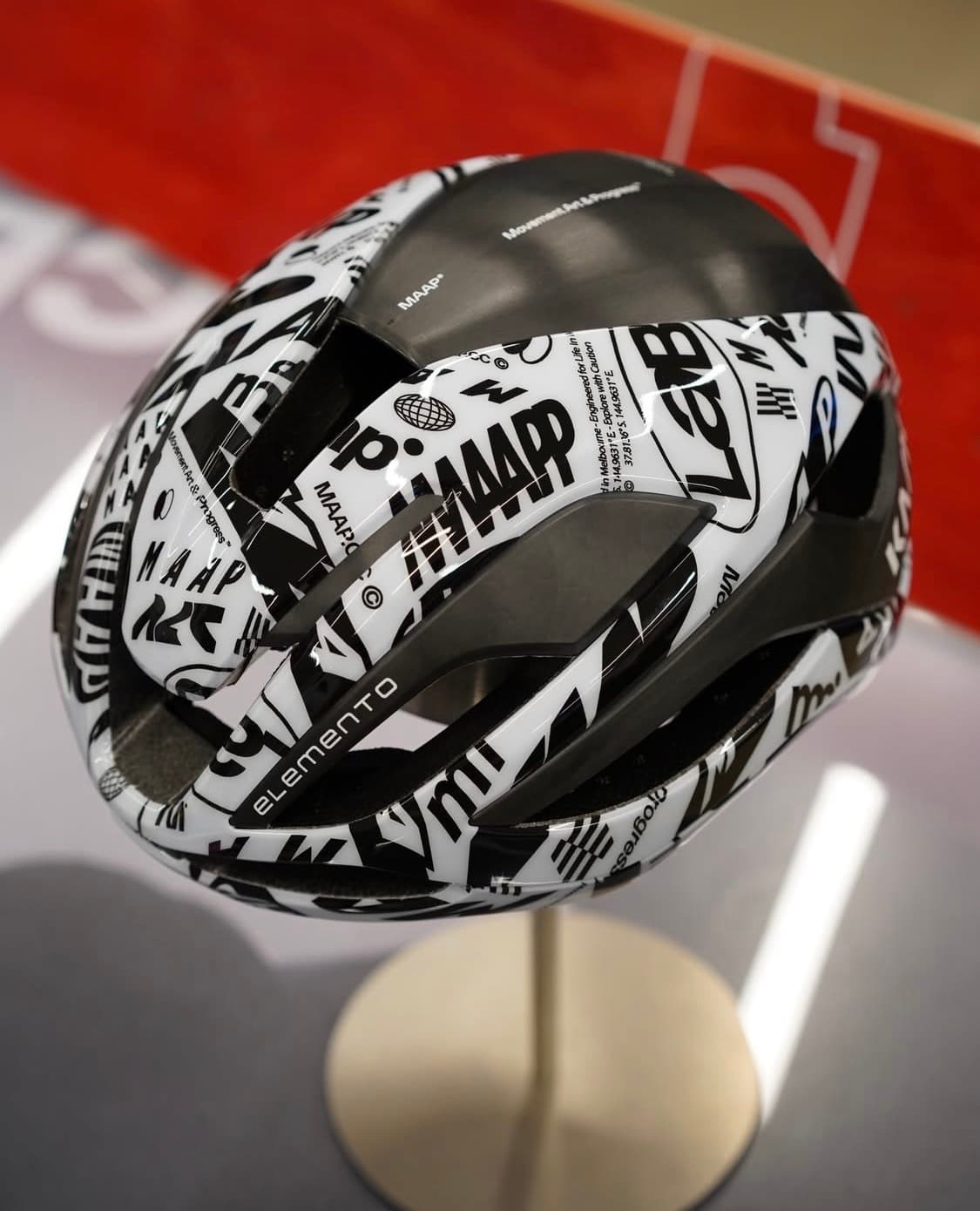 MAAP x KASK 엘레멘토 헬멧 상품이미지1